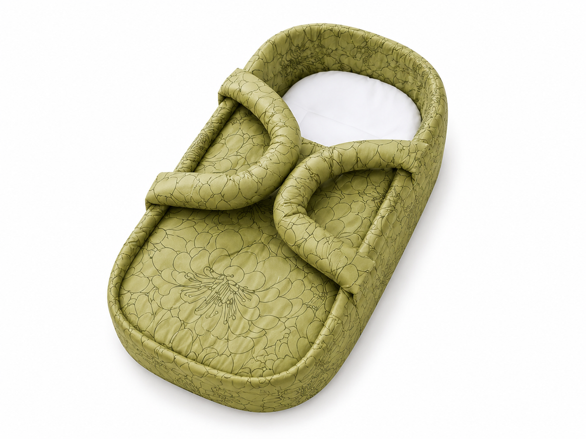 Portable Baby Nest Lounger for Newborns – Soft, Breathable & Lightweight Infant Sleeping Bed